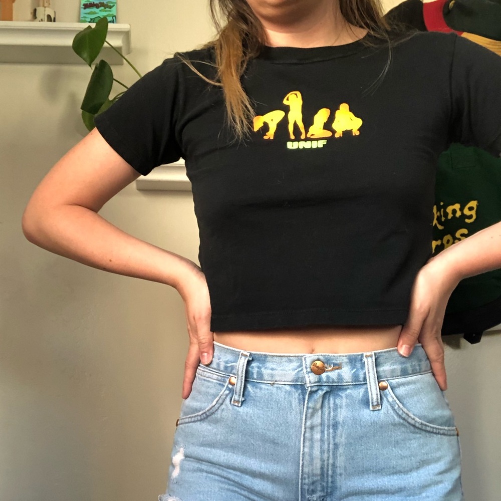 unif dancers crop tee